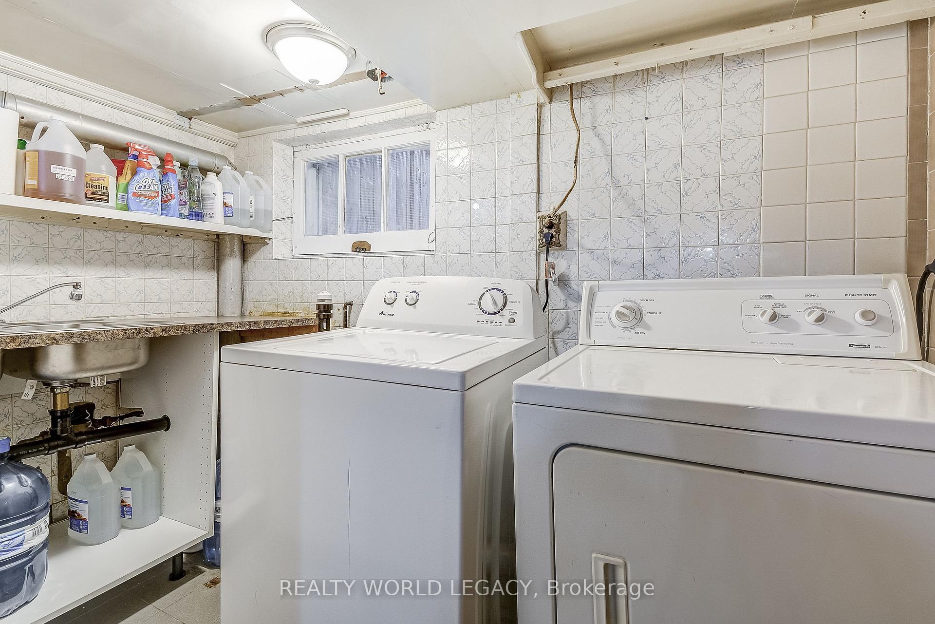 Photo 26 of 83 Graham Avenue S, Hamilton, Delta — HOMEH