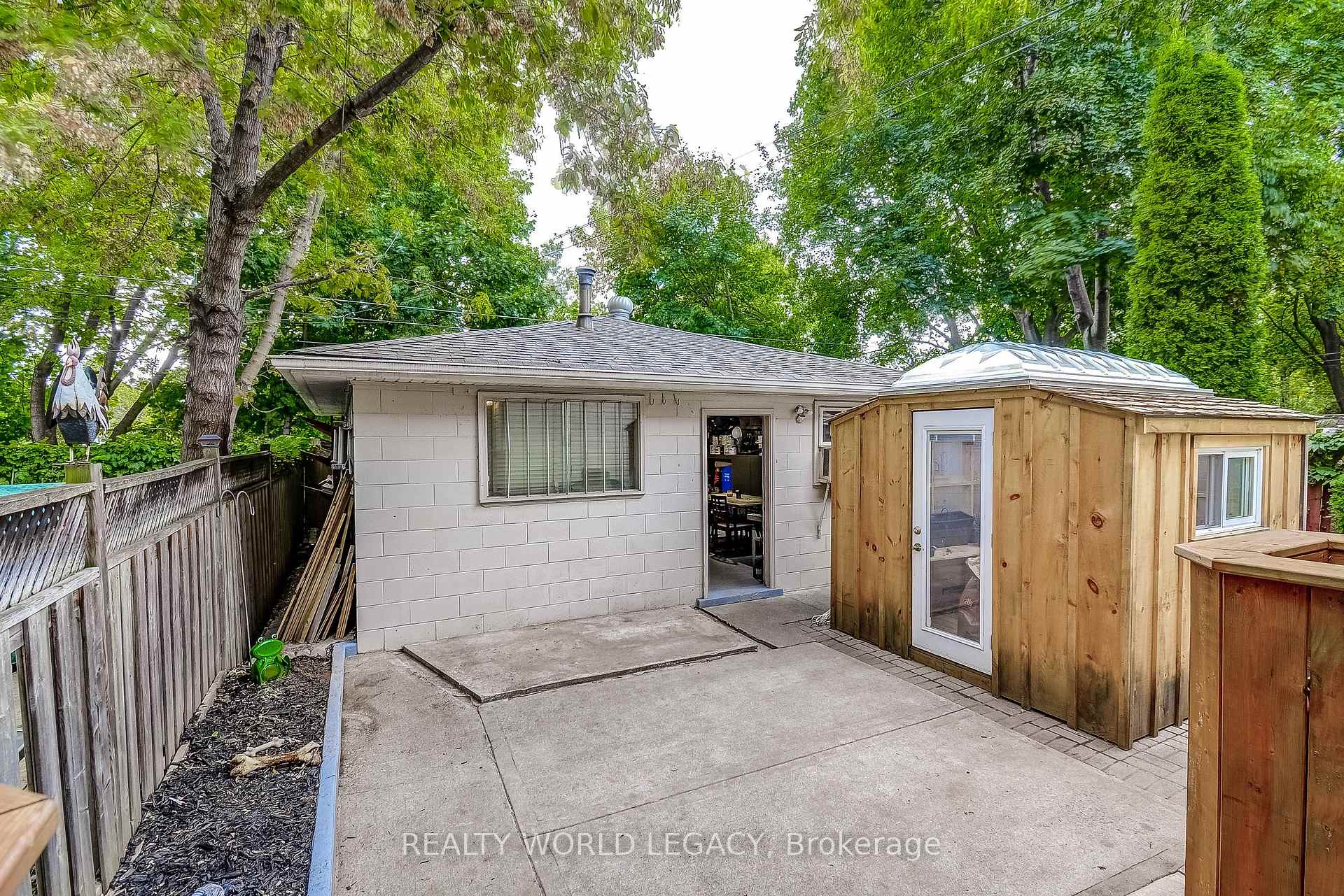 Photo 31 of 83 Graham Avenue S, Hamilton, Delta — HOMEH