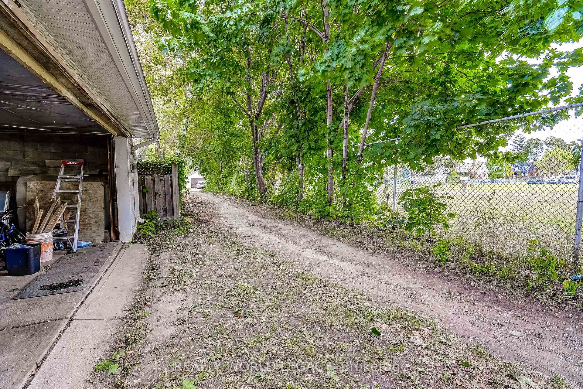 Photo 38 of 83 Graham Avenue S, Hamilton, Delta — HOMEH