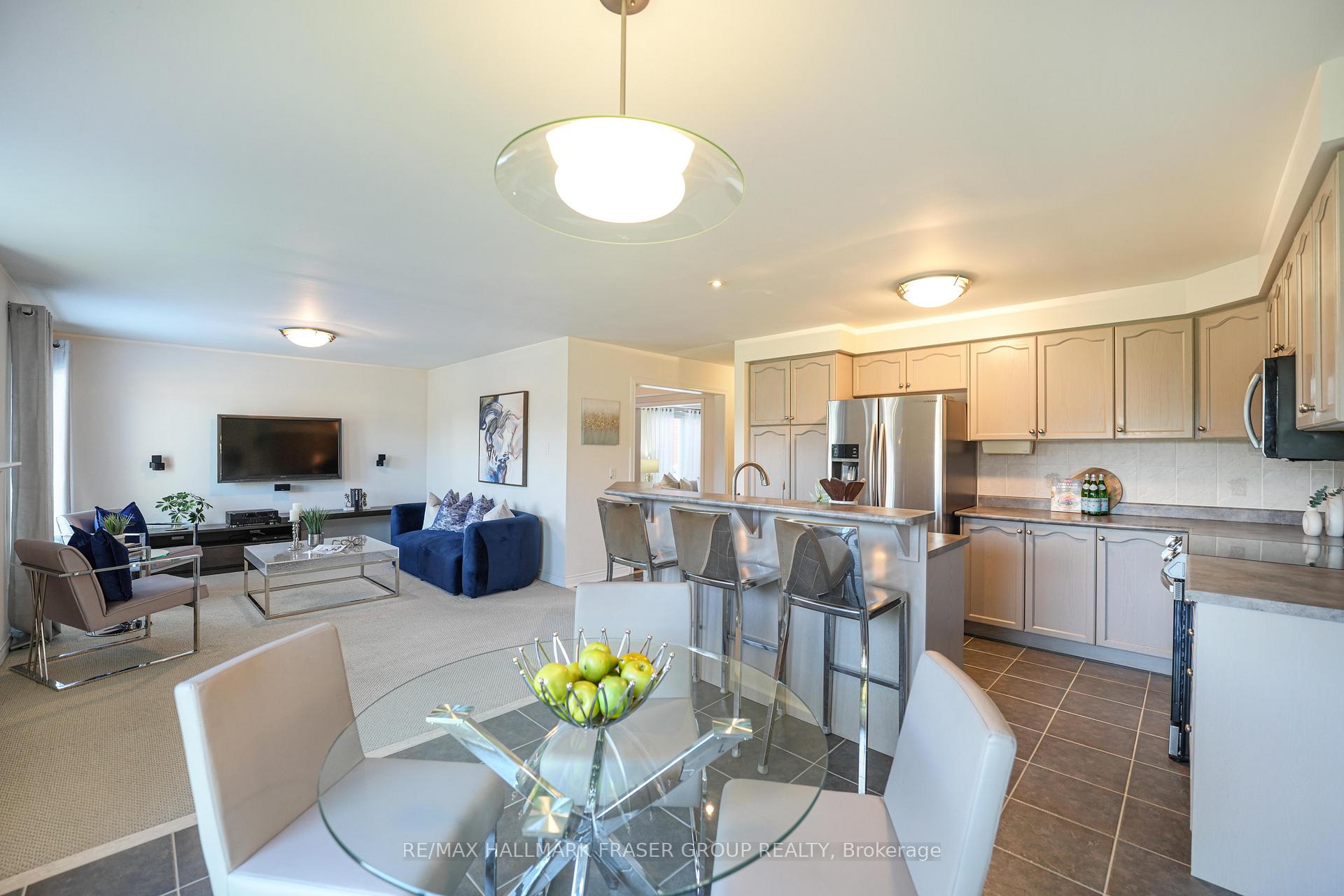 Photo 7 of 40 Temple West Crescent, Ajax, Northwest Ajax — HOMEH