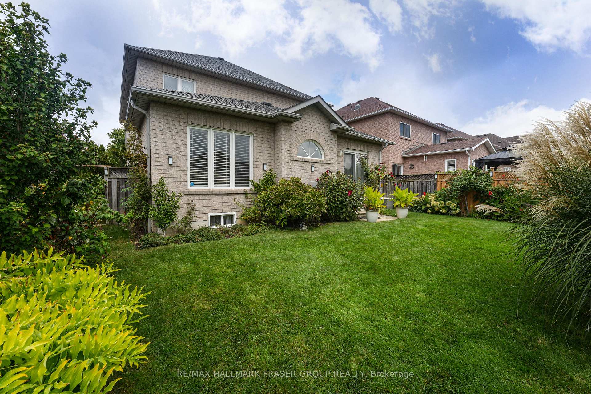Photo 33 of 40 Temple West Crescent, Ajax, Northwest Ajax — HOMEH