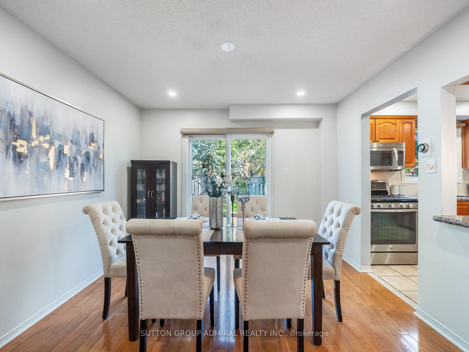 Photo 4 of 66 Westhampton Drive, Vaughan, Brownridge — HOMEH