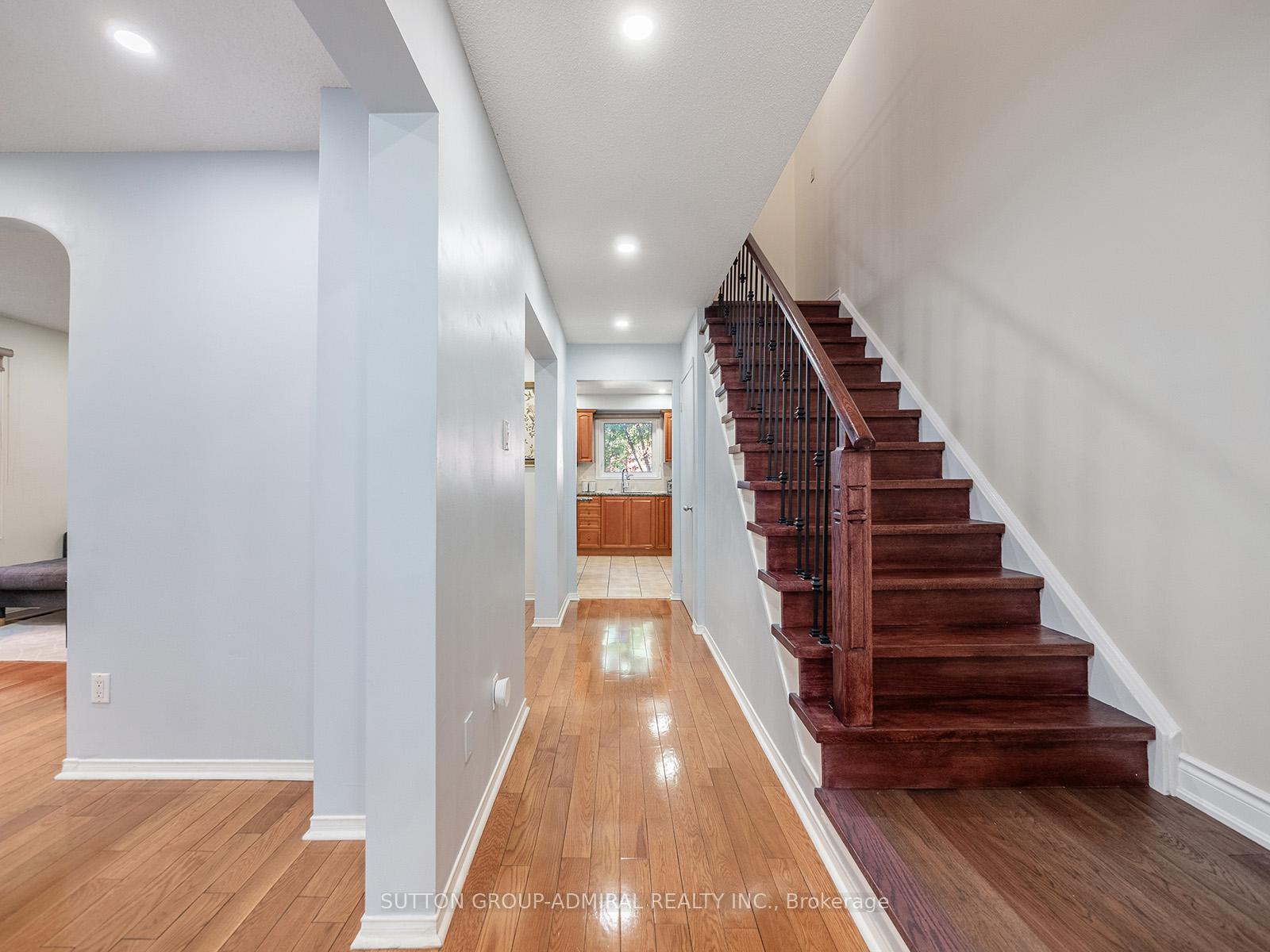 Photo 12 of 66 Westhampton Drive, Vaughan, Brownridge — HOMEH