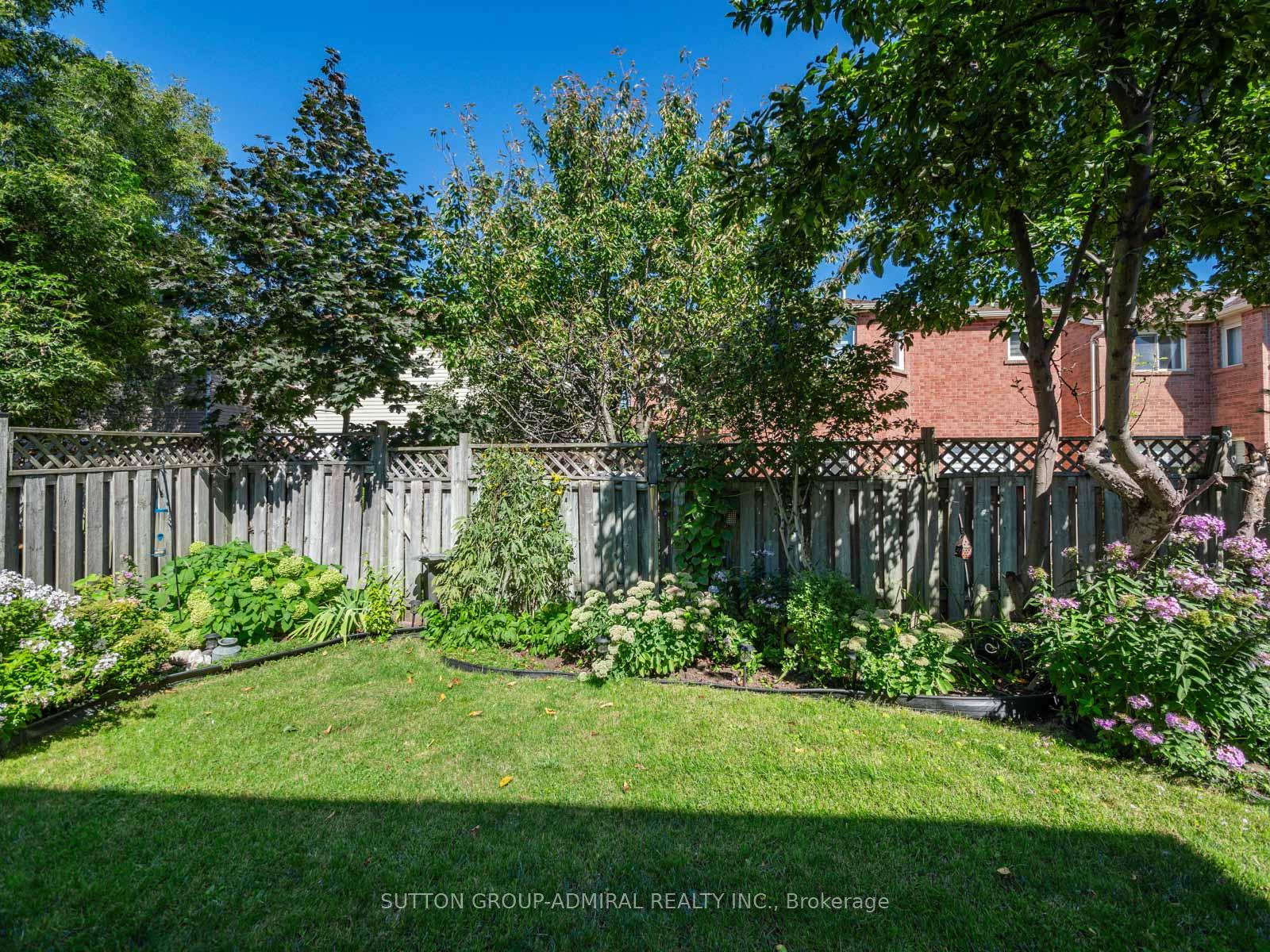 Photo 33 of 66 Westhampton Drive, Vaughan, Brownridge — HOMEH