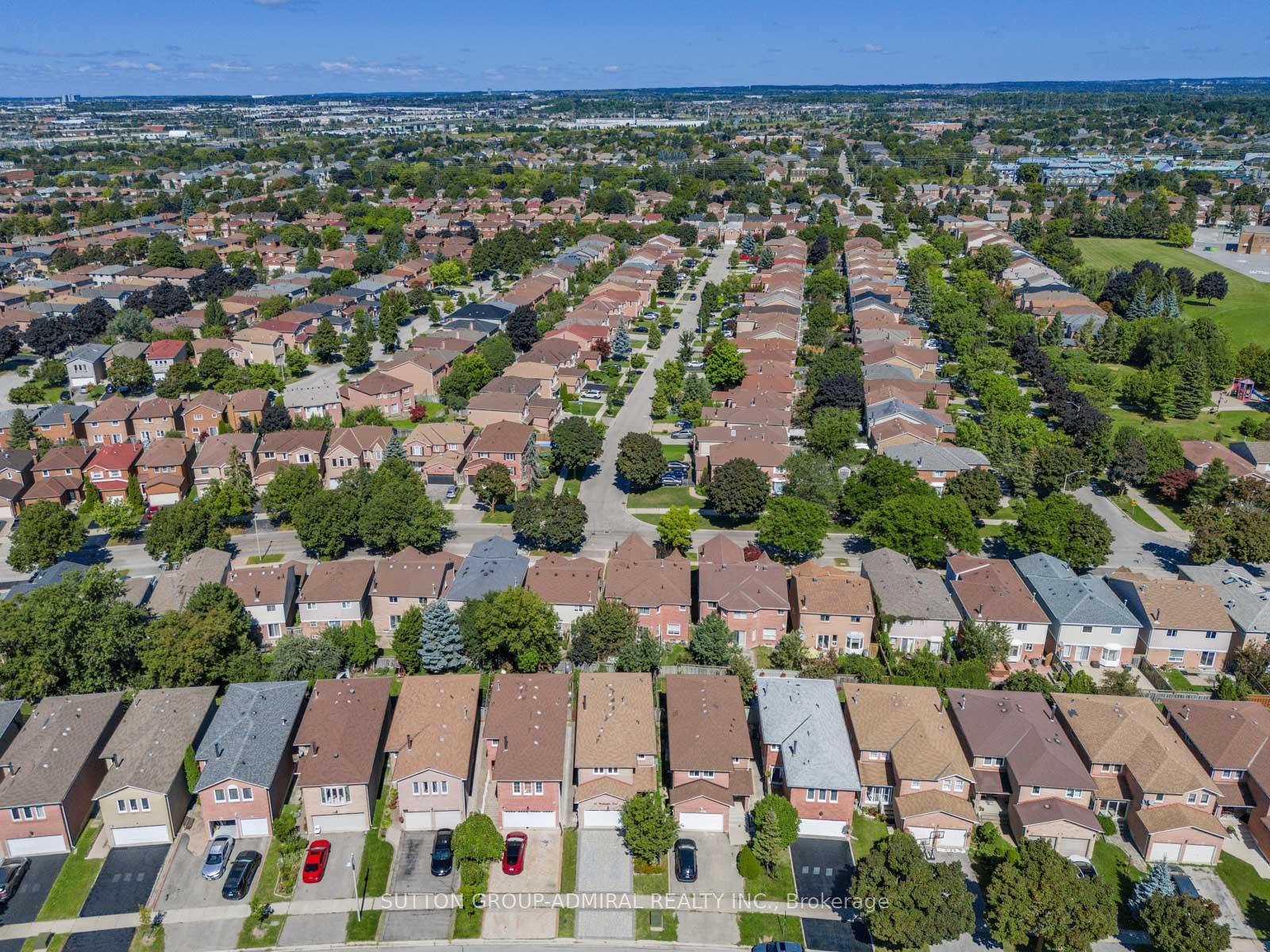 Photo 37 of 66 Westhampton Drive, Vaughan, Brownridge — HOMEH