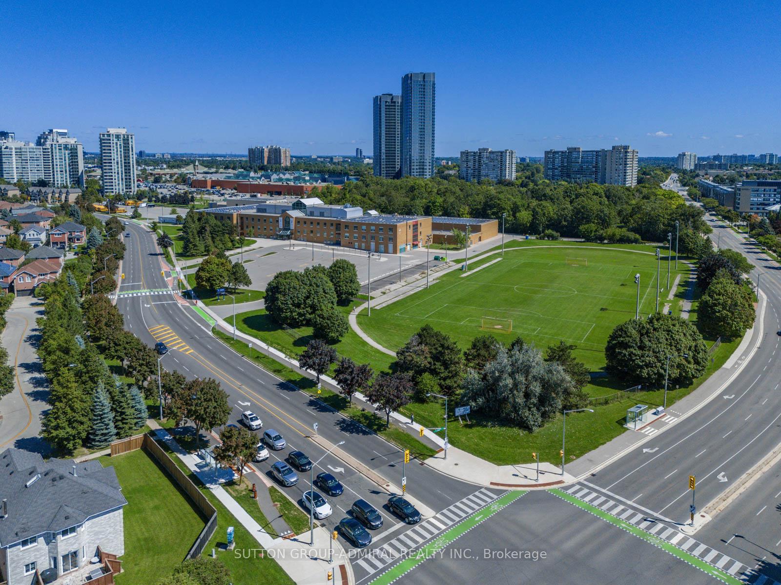 Photo 35 of 66 Westhampton Drive, Vaughan, Brownridge — HOMEH