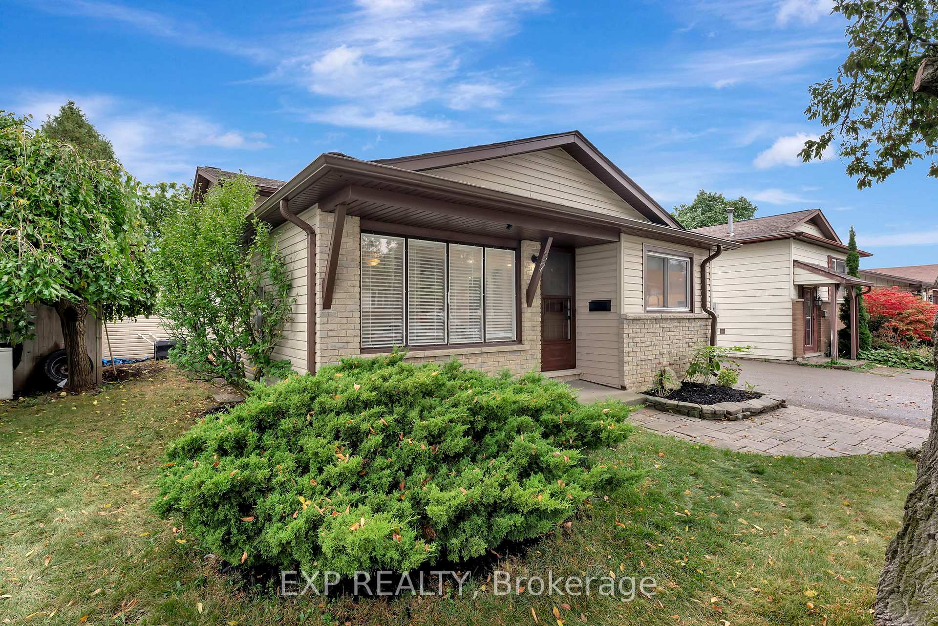 Photo 10 of 37 Broken Oak Crescent, Kitchener — HOMEH