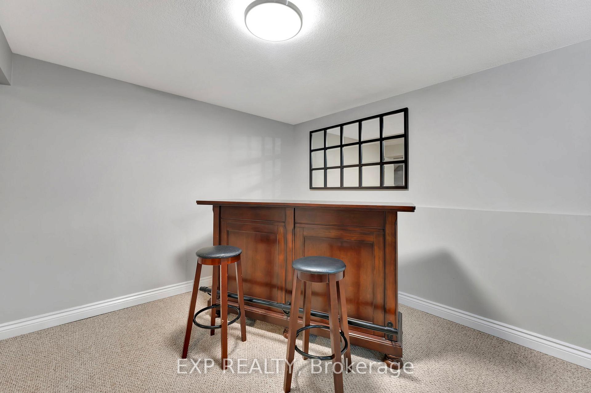 Photo 26 of 37 Broken Oak Crescent, Kitchener — HOMEH