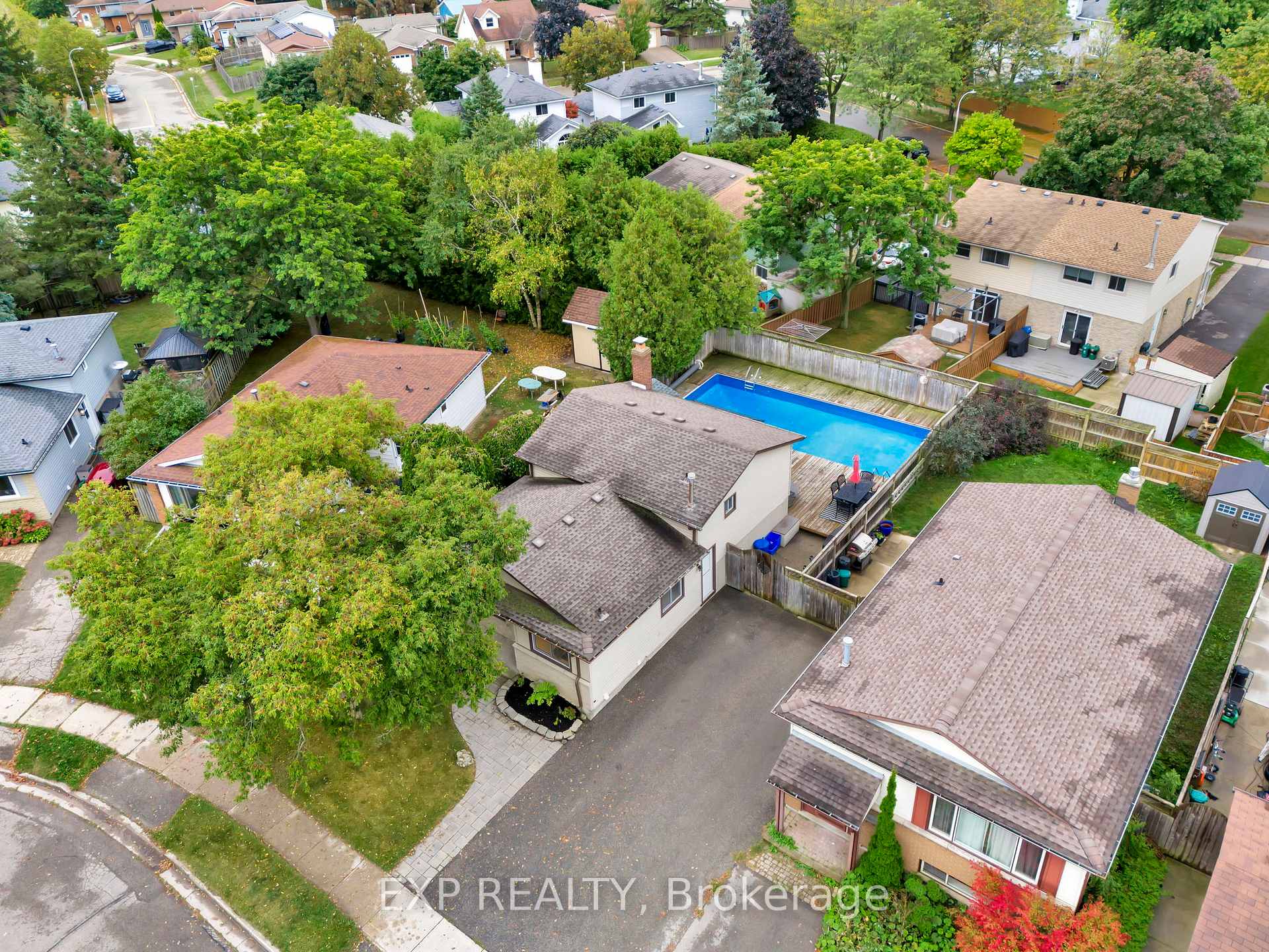 Photo 39 of 37 Broken Oak Crescent, Kitchener — HOMEH