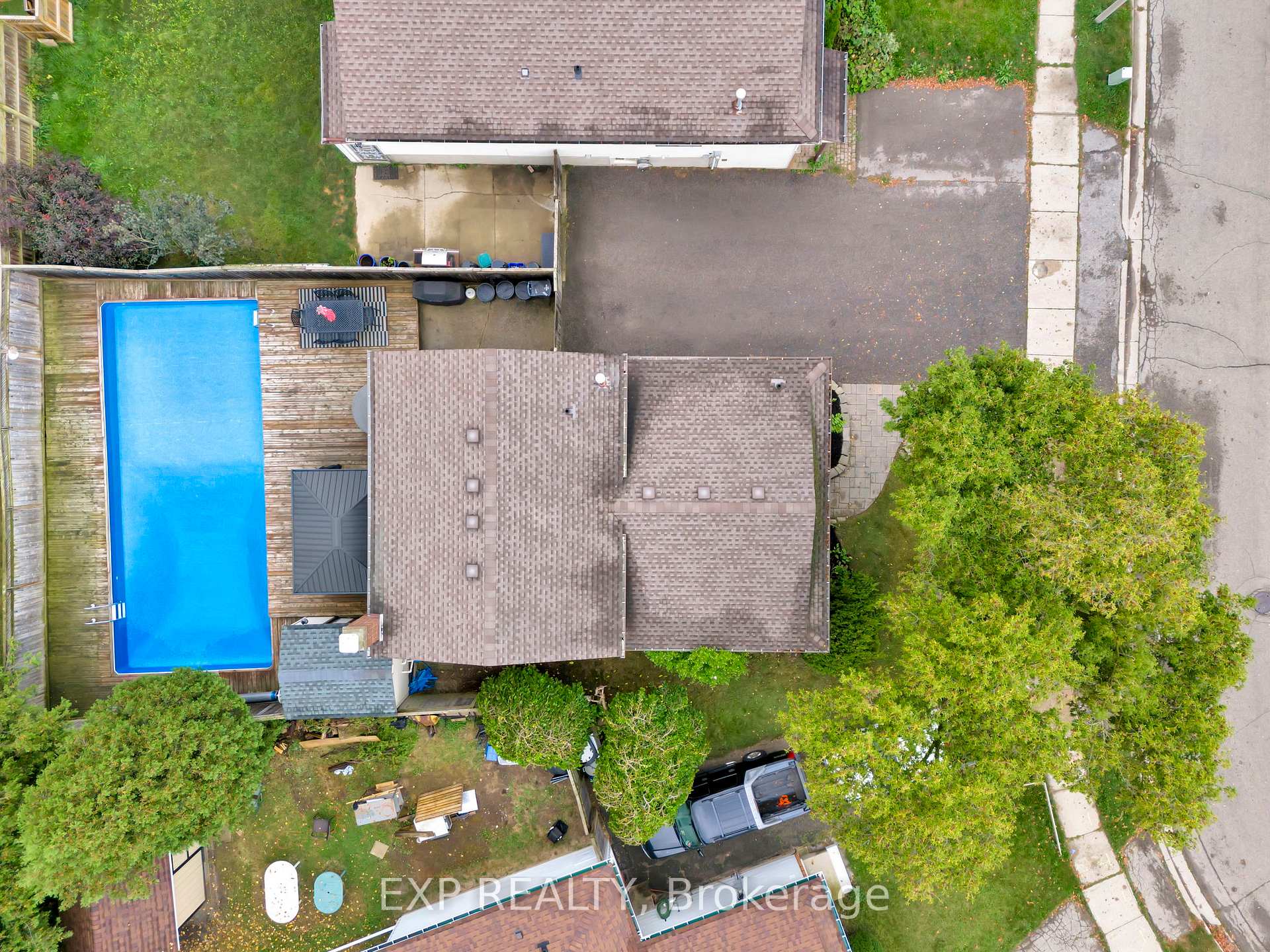 Photo 36 of 37 Broken Oak Crescent, Kitchener — HOMEH