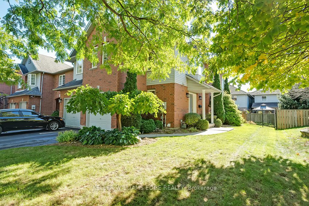 Photo 4 of 60 Valridge Drive, Hamilton, Ancaster — HOMEH