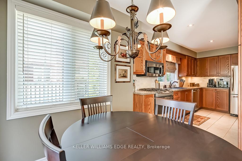 Photo 12 of 60 Valridge Drive, Hamilton, Ancaster — HOMEH