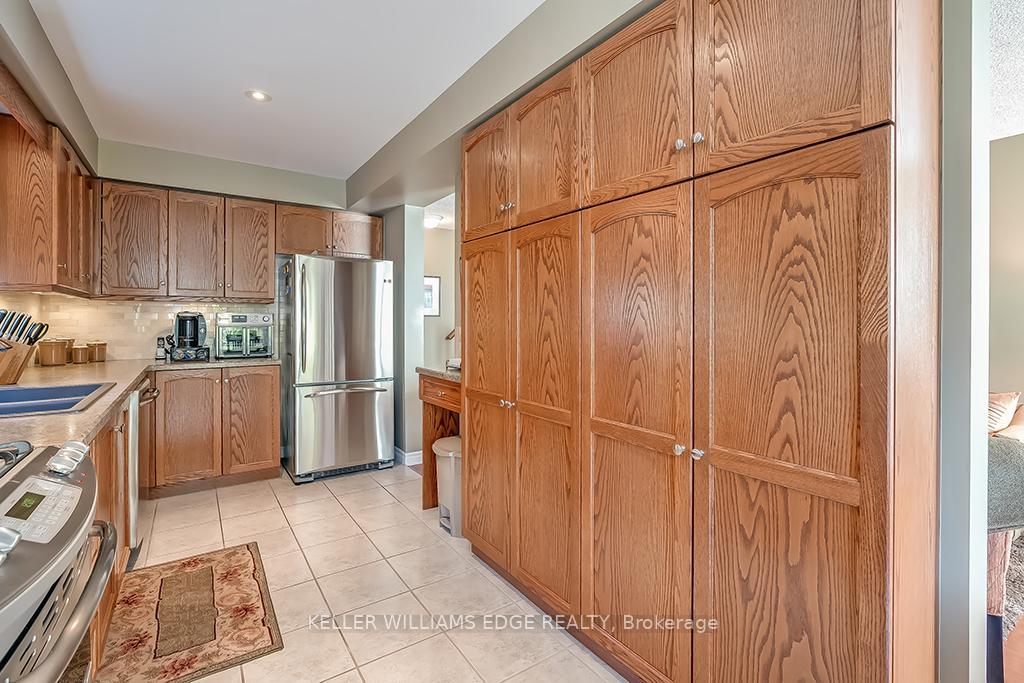 Photo 9 of 60 Valridge Drive, Hamilton, Ancaster — HOMEH