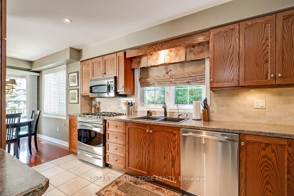 Photo 17 of 60 Valridge Drive, Hamilton, Ancaster — HOMEH