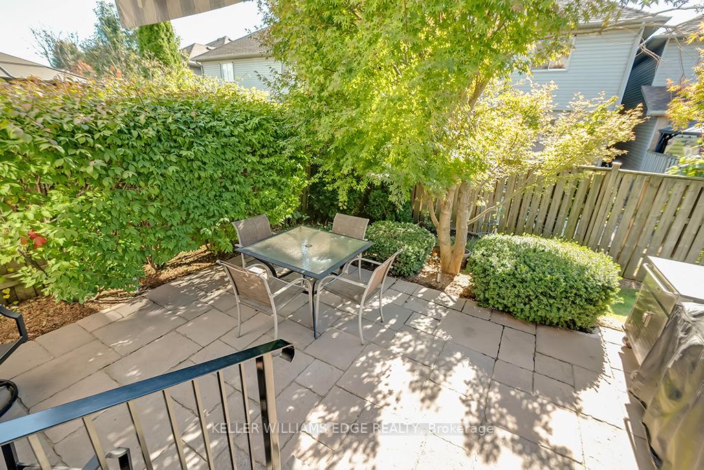 Photo 13 of 60 Valridge Drive, Hamilton, Ancaster — HOMEH