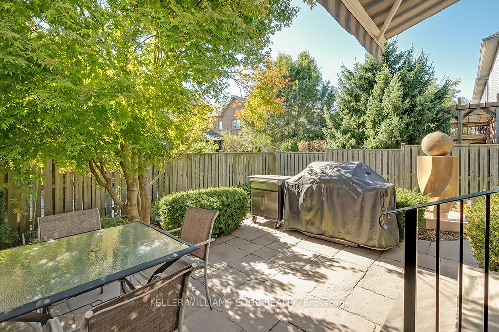 Photo 21 of 60 Valridge Drive, Hamilton, Ancaster — HOMEH
