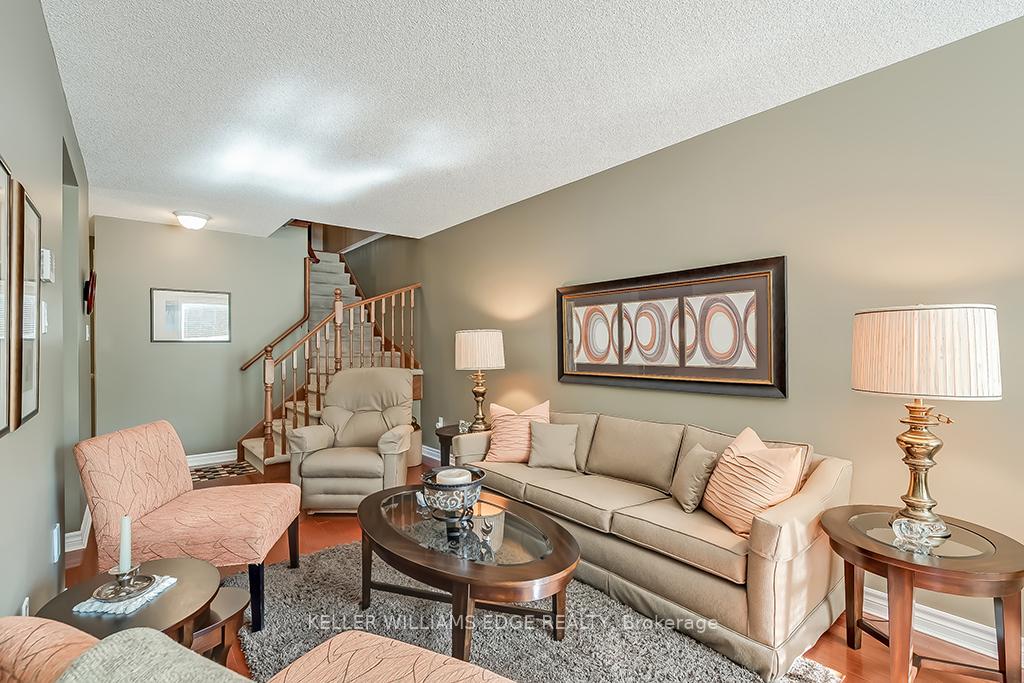 Photo 19 of 60 Valridge Drive, Hamilton, Ancaster — HOMEH