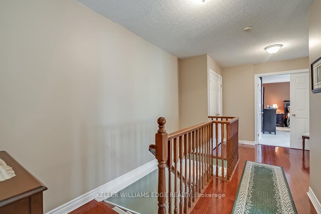 Photo 20 of 60 Valridge Drive, Hamilton, Ancaster — HOMEH
