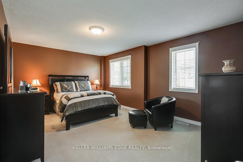Photo 23 of 60 Valridge Drive, Hamilton, Ancaster — HOMEH