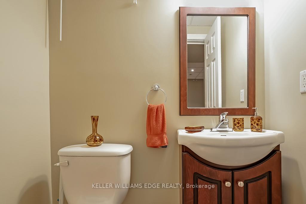 Photo 32 of 60 Valridge Drive, Hamilton, Ancaster — HOMEH