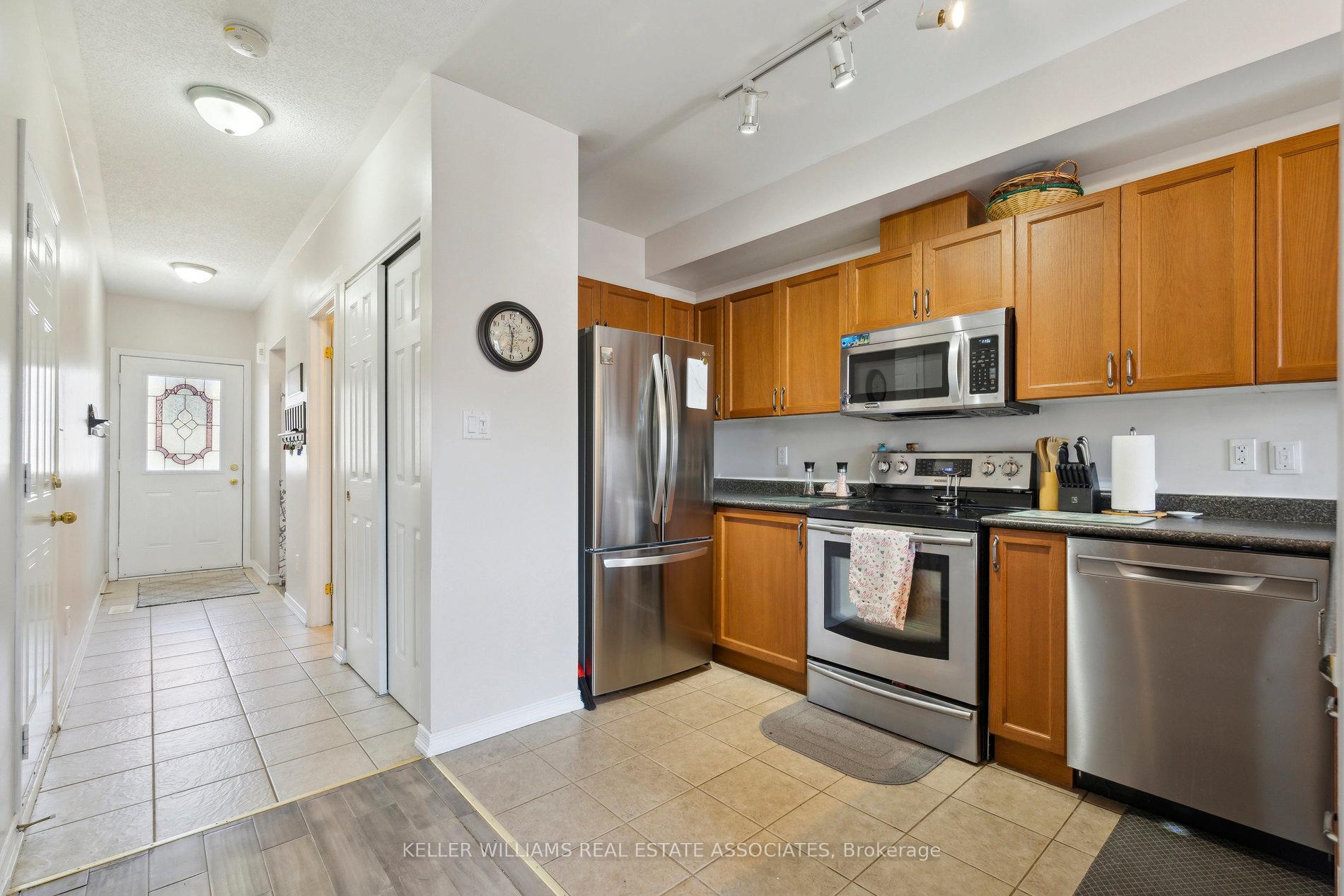 Photo 16 of Unit 57, 175 Stanley Street, Barrie, East Bayfield — HOMEH