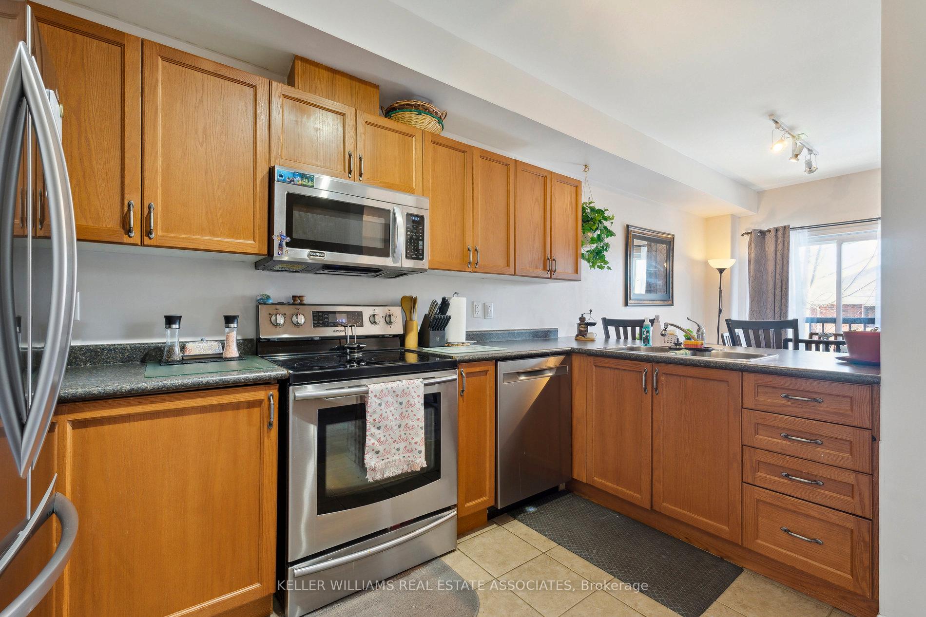 Photo 14 of Unit 57, 175 Stanley Street, Barrie, East Bayfield — HOMEH