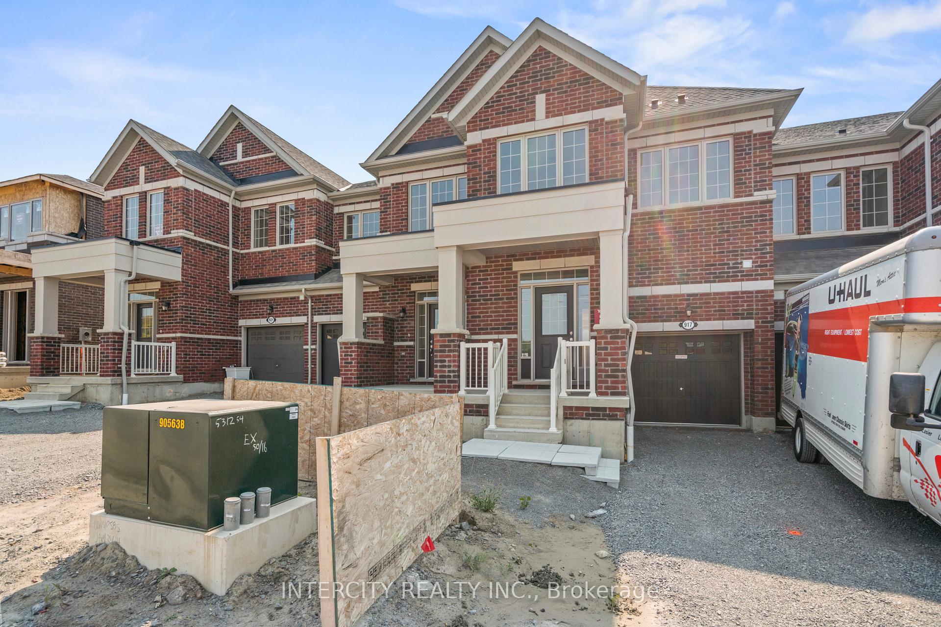 Photo 1 of 917 Elizabeth Mackenzie Drive, Pickering, Rural Pickering — HOMEH