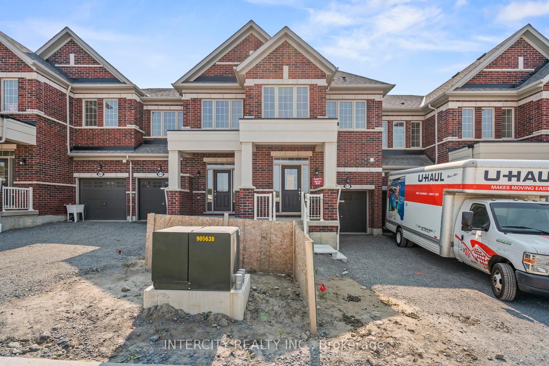 Photo 17 of 917 Elizabeth Mackenzie Drive, Pickering, Rural Pickering — HOMEH