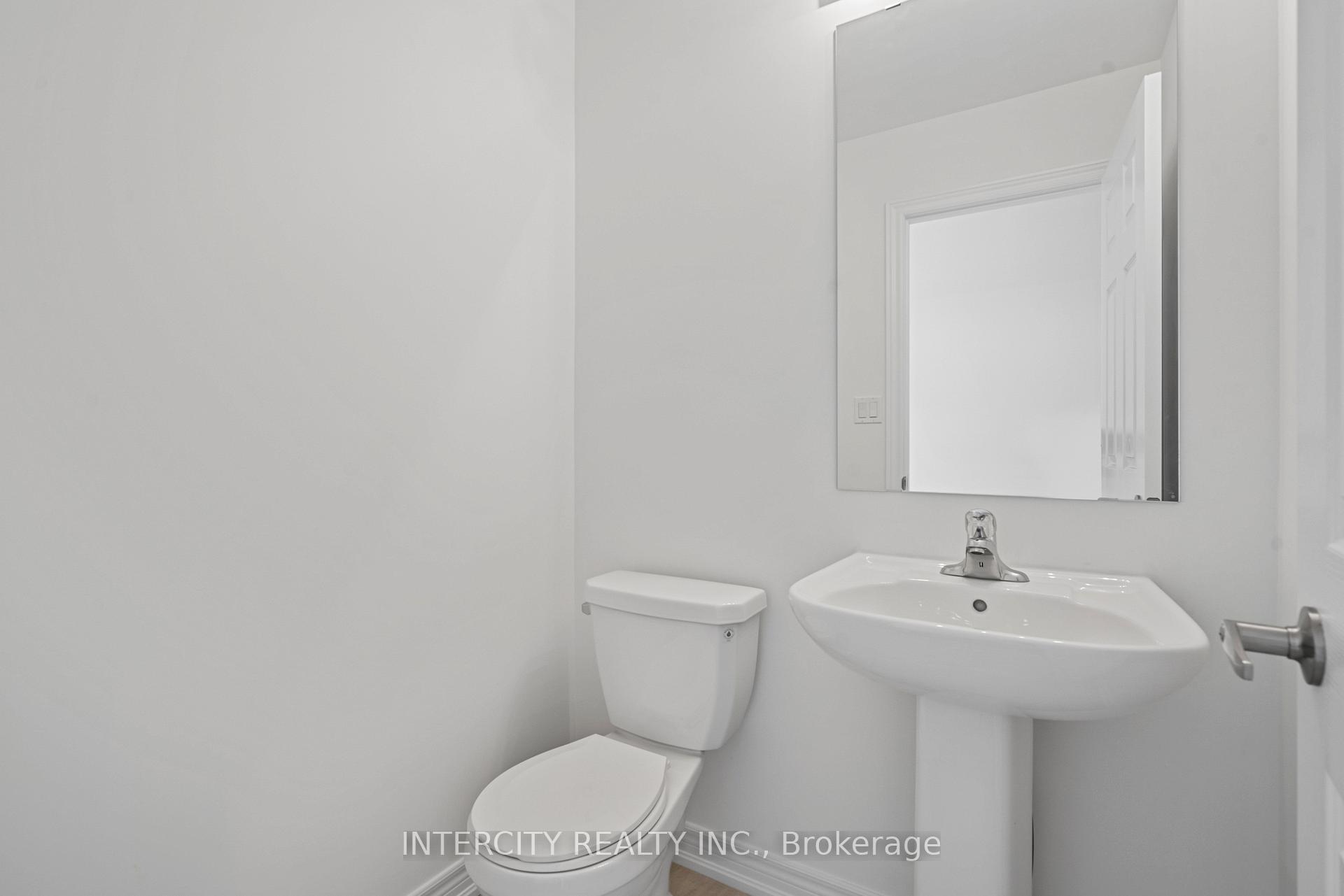 Photo 4 of 917 Elizabeth Mackenzie Drive, Pickering, Rural Pickering — HOMEH