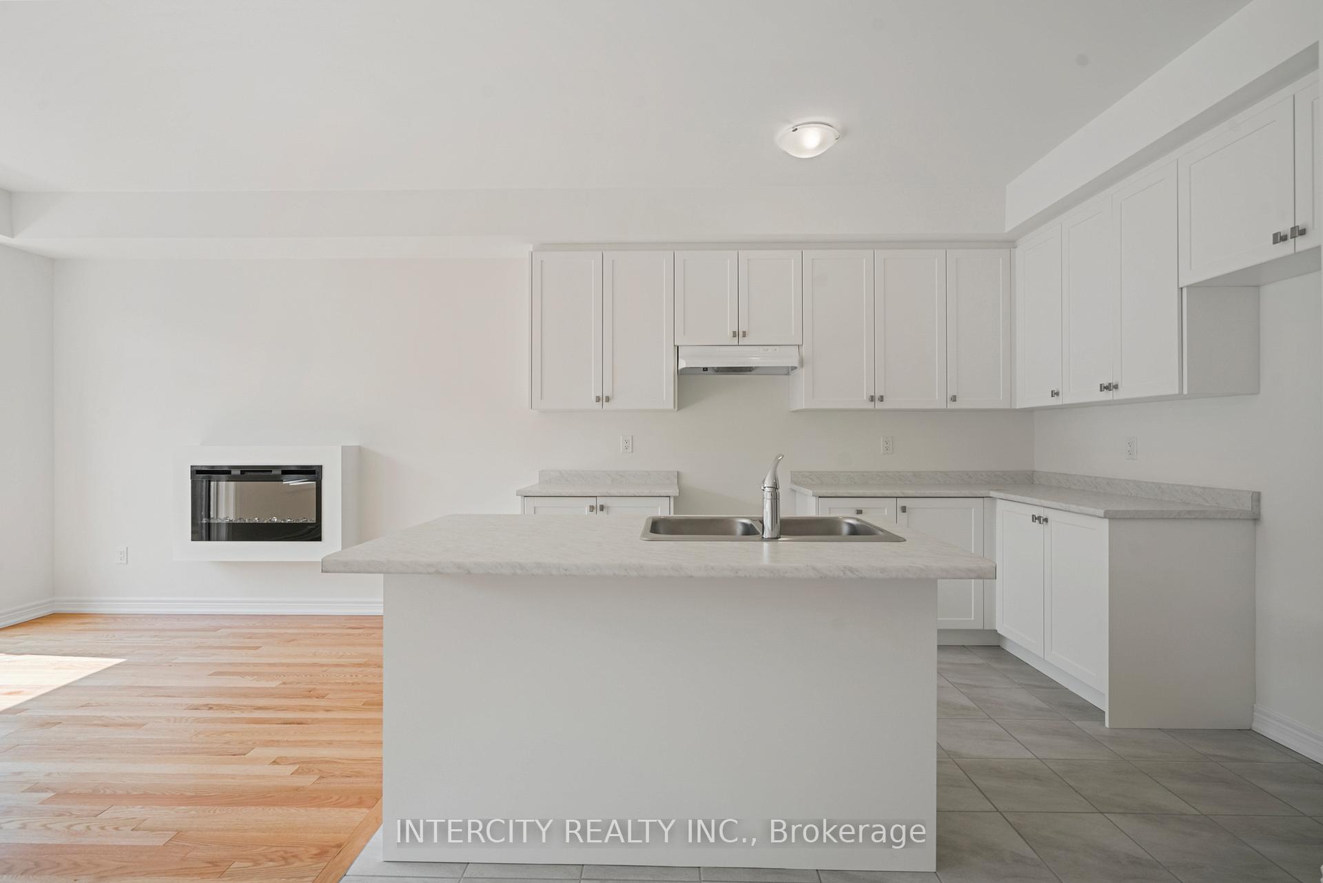 Photo 5 of 917 Elizabeth Mackenzie Drive, Pickering, Rural Pickering — HOMEH