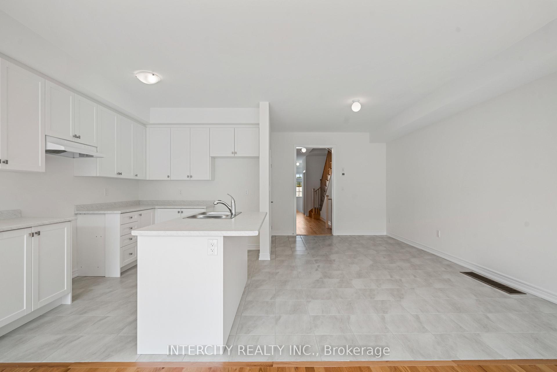Photo 10 of 917 Elizabeth Mackenzie Drive, Pickering, Rural Pickering — HOMEH