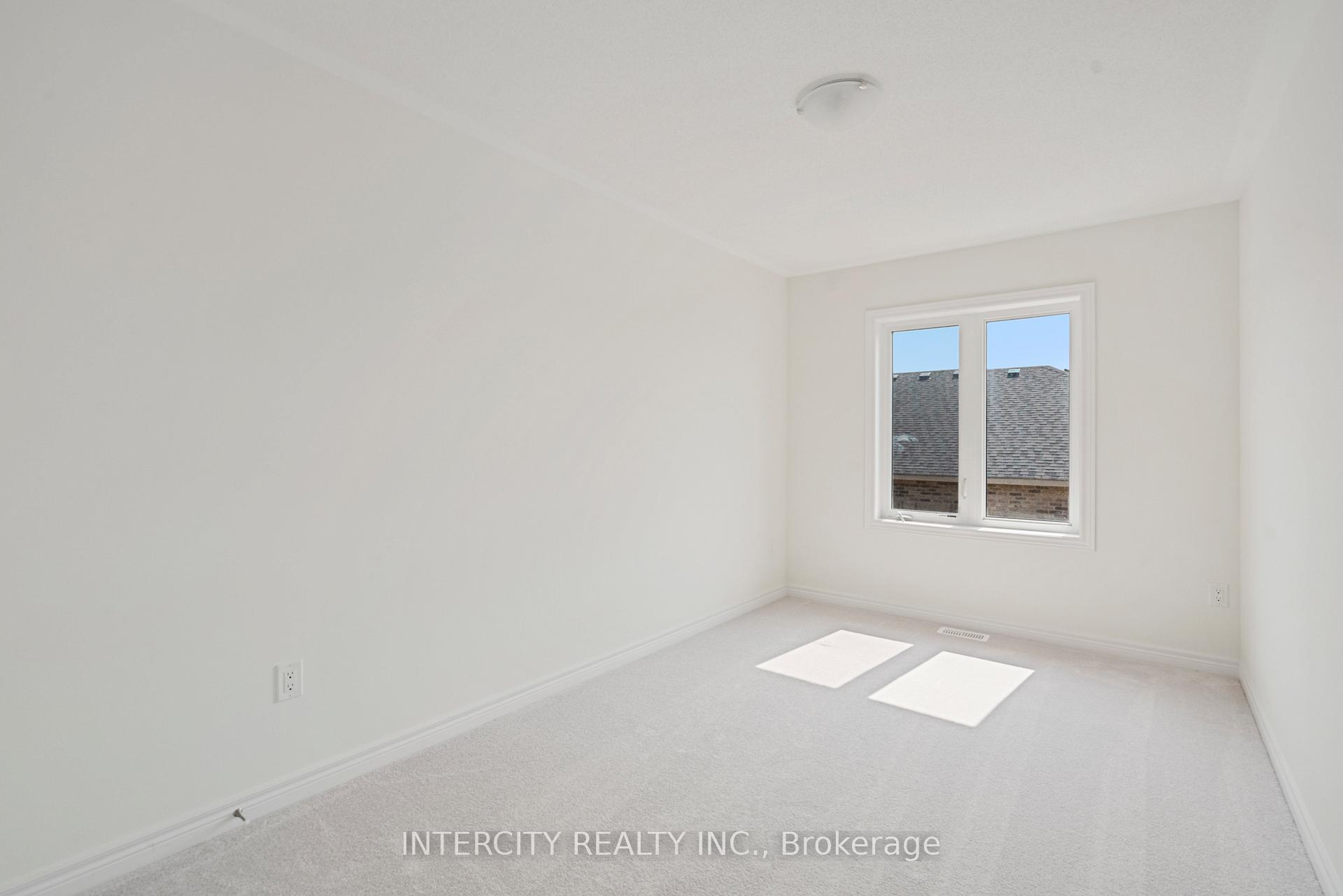 Photo 14 of 917 Elizabeth Mackenzie Drive, Pickering, Rural Pickering — HOMEH