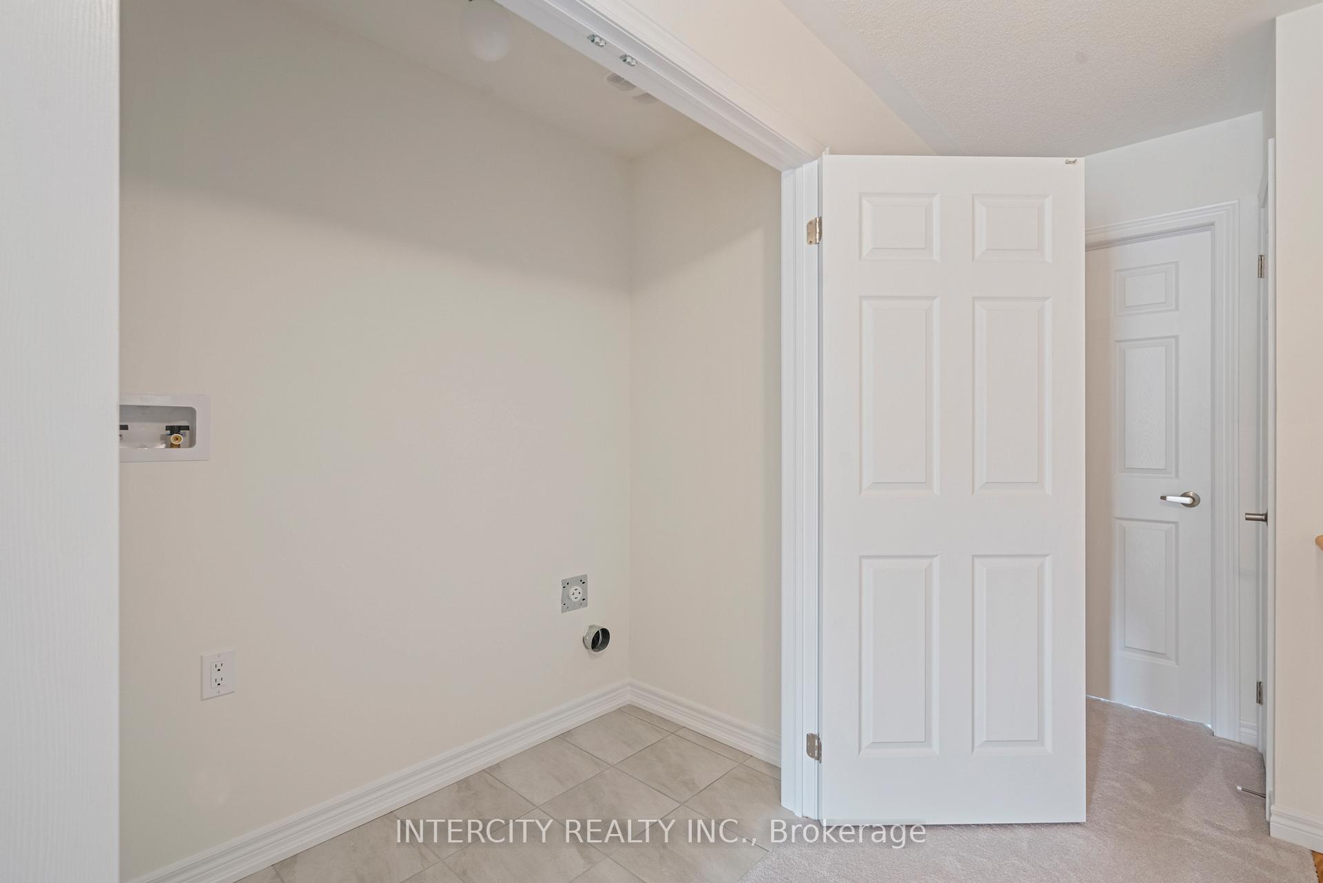 Photo 15 of 917 Elizabeth Mackenzie Drive, Pickering, Rural Pickering — HOMEH