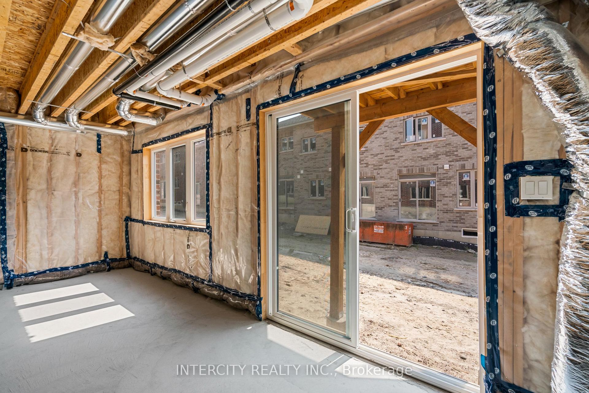 Photo 32 of 917 Elizabeth Mackenzie Drive, Pickering, Rural Pickering — HOMEH