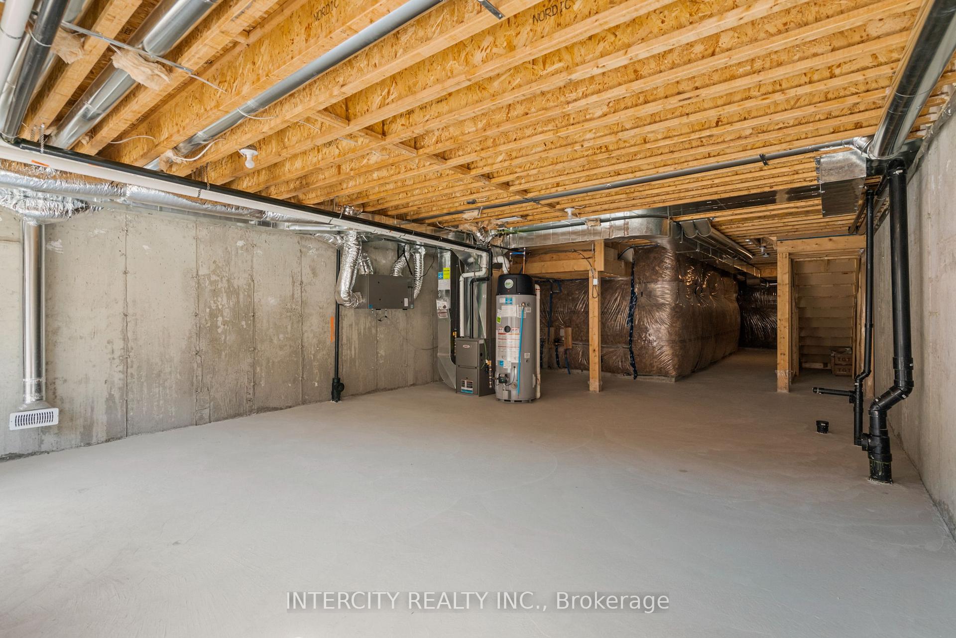 Photo 28 of 917 Elizabeth Mackenzie Drive, Pickering, Rural Pickering — HOMEH