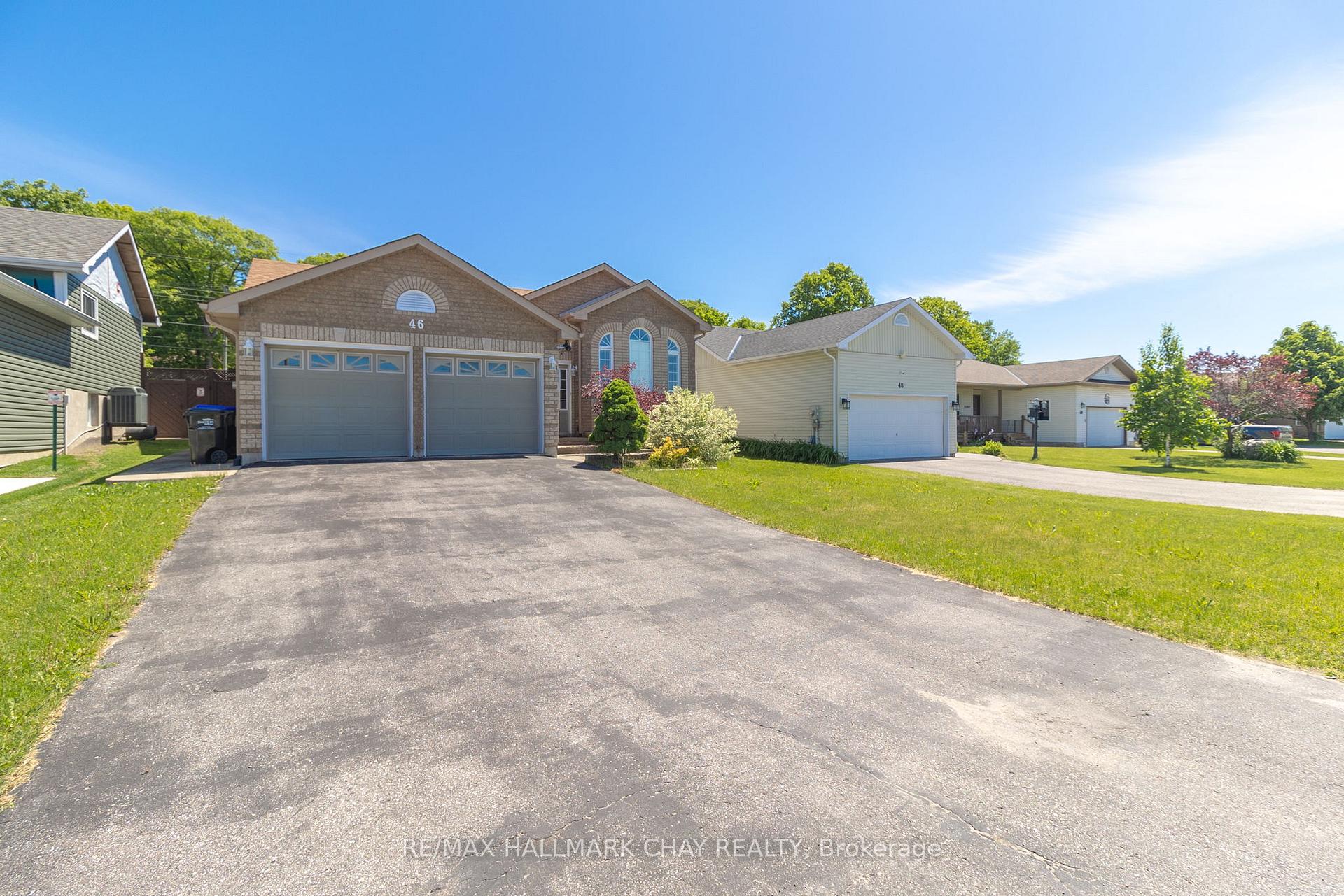 Photo 2 of 46 Byrnes Crescent, Penetanguishene — HOMEH