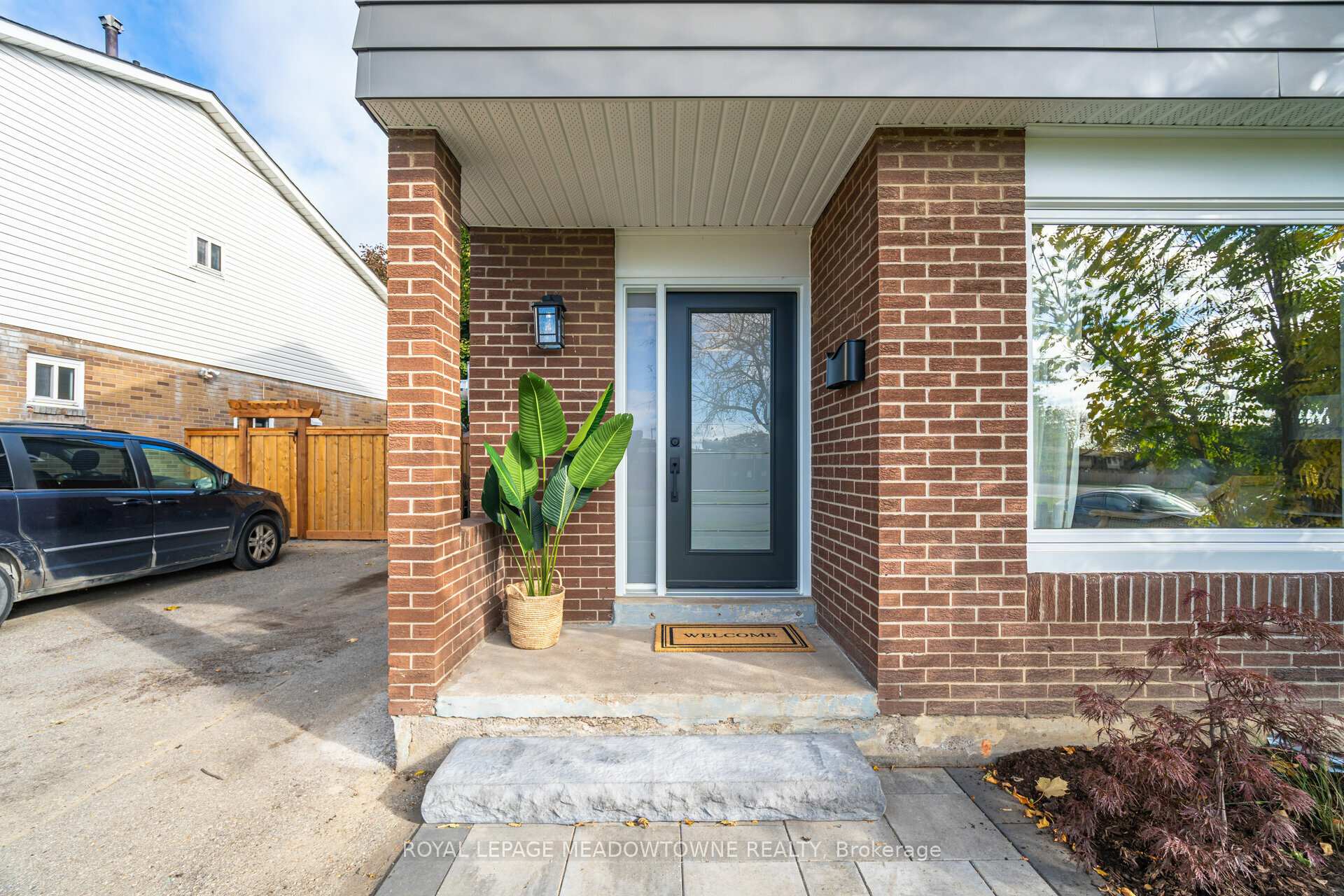 Photo 33 of 152 Hansen Road N, Brampton, Madoc — HOMEH