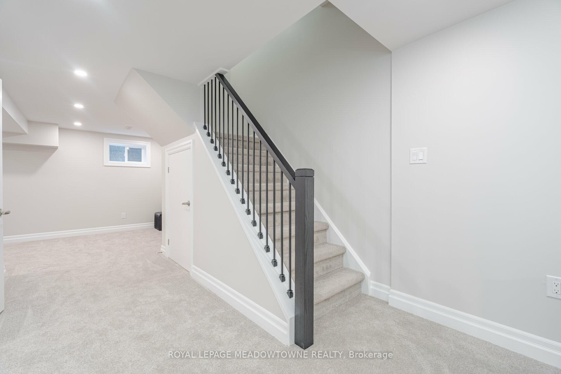 Photo 30 of 152 Hansen Road N, Brampton, Madoc — HOMEH