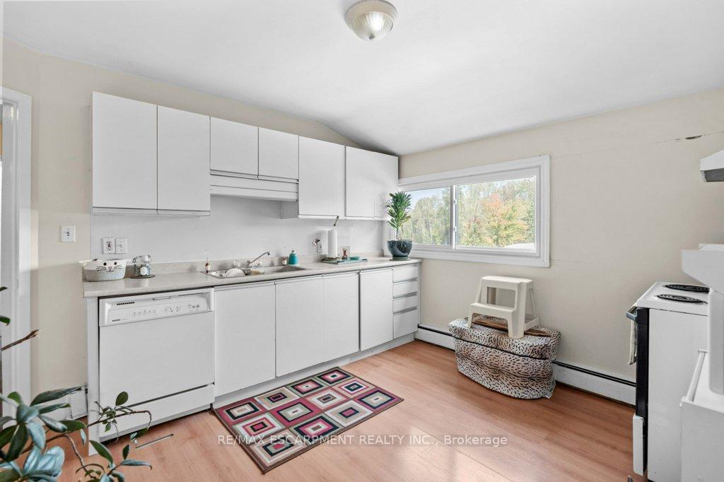 Photo 8 of 1258 Highway 6 N, Hamilton, Rural Flamborough — HOMEH