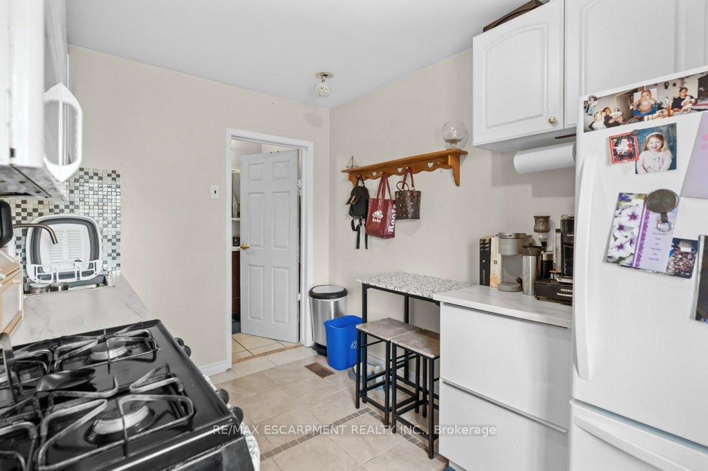 Photo 20 of 1258 Highway 6 N, Hamilton, Rural Flamborough — HOMEH
