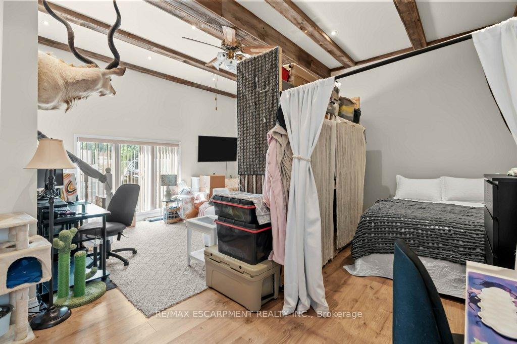 Photo 27 of 1258 Highway 6 N, Hamilton, Rural Flamborough — HOMEH