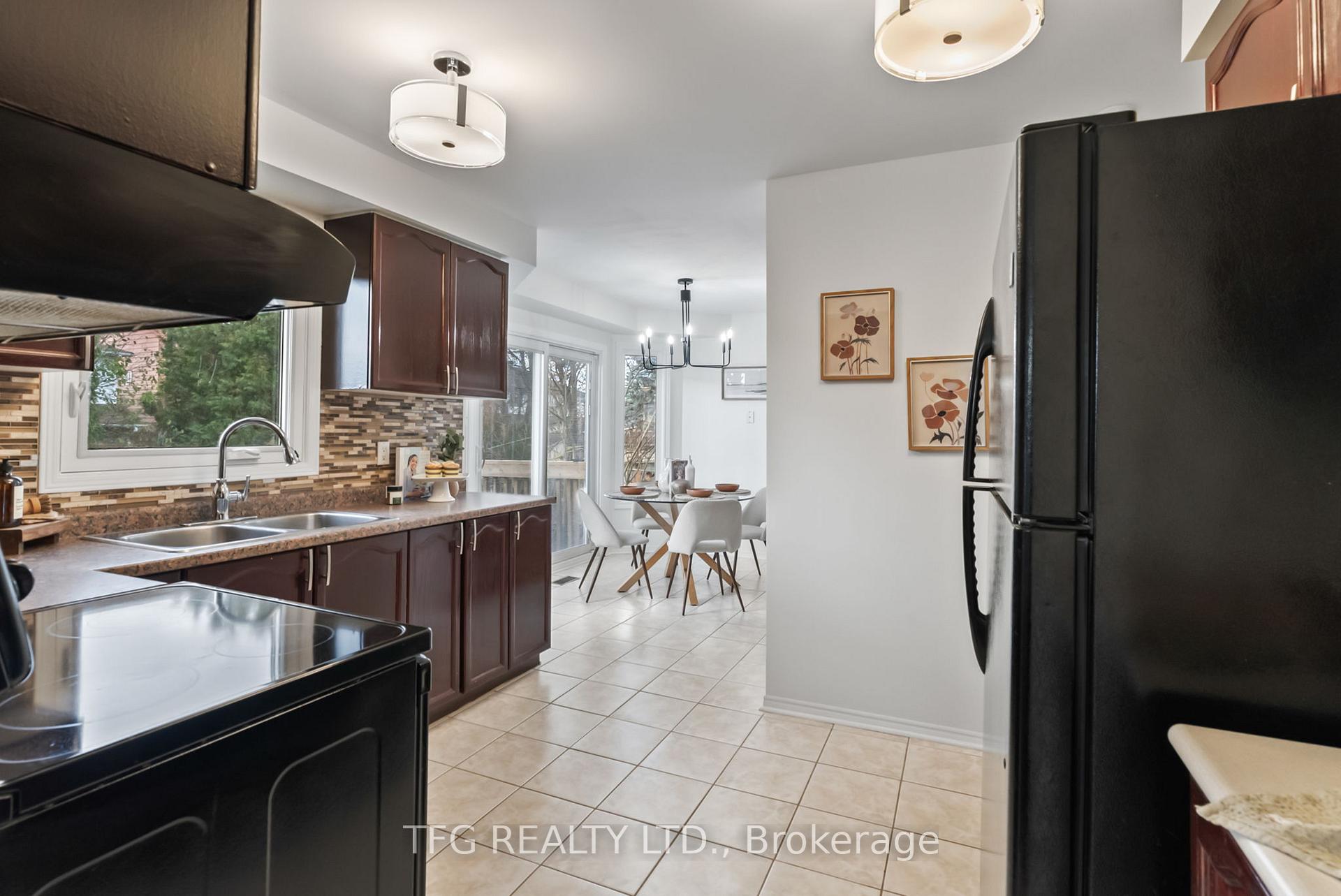 Photo 8 of 1306 Cornell Court, Pickering, Liverpool — HOMEH