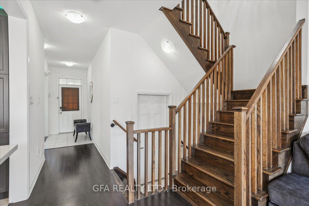Photo 4 of 84 Martin Trail, New Tecumseth, Tottenham — HOMEH