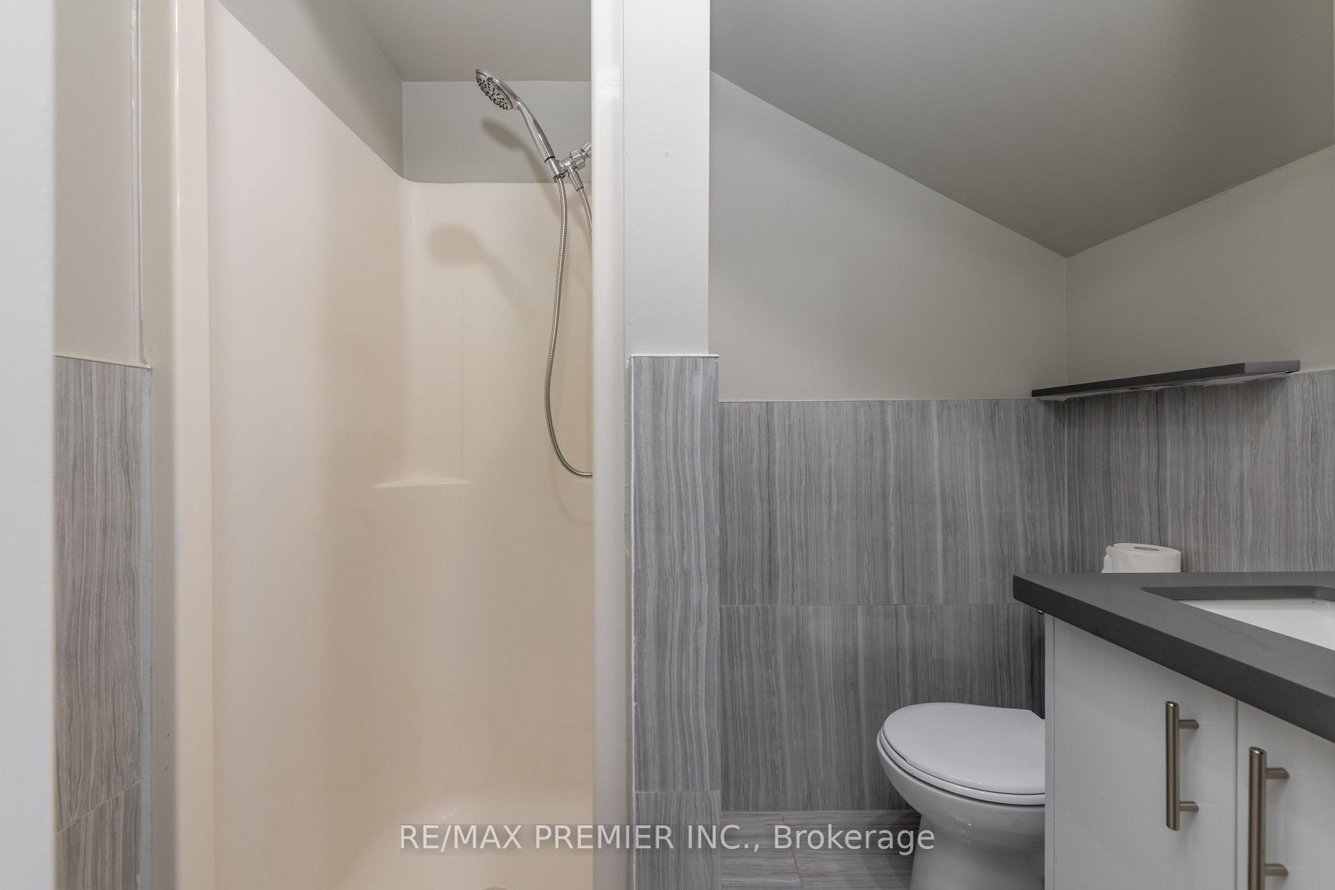 Photo 2 of 352 Duckworth Street, Barrie, Wellington — HOMEH