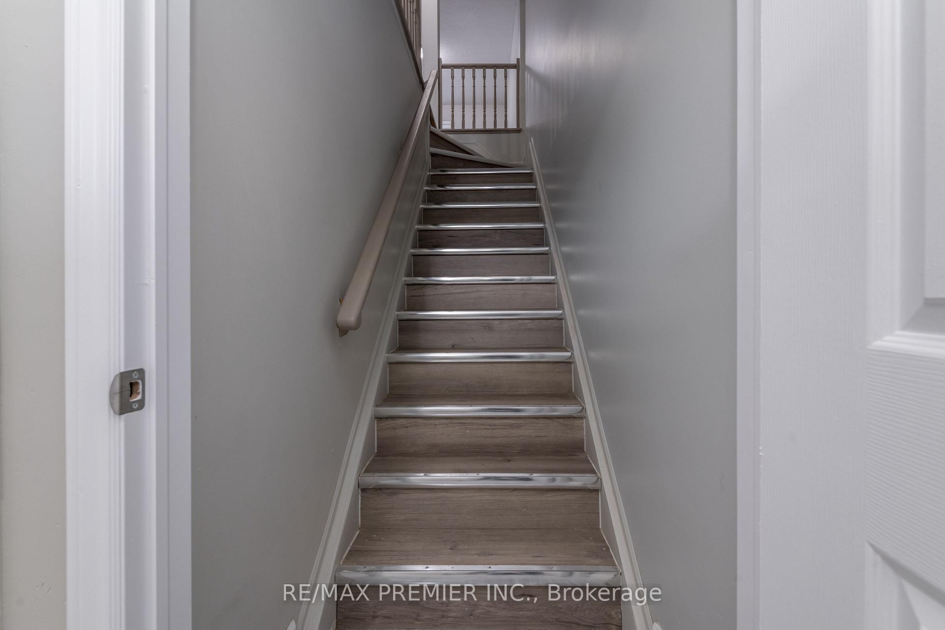Photo 12 of 352 Duckworth Street, Barrie, Wellington — HOMEH