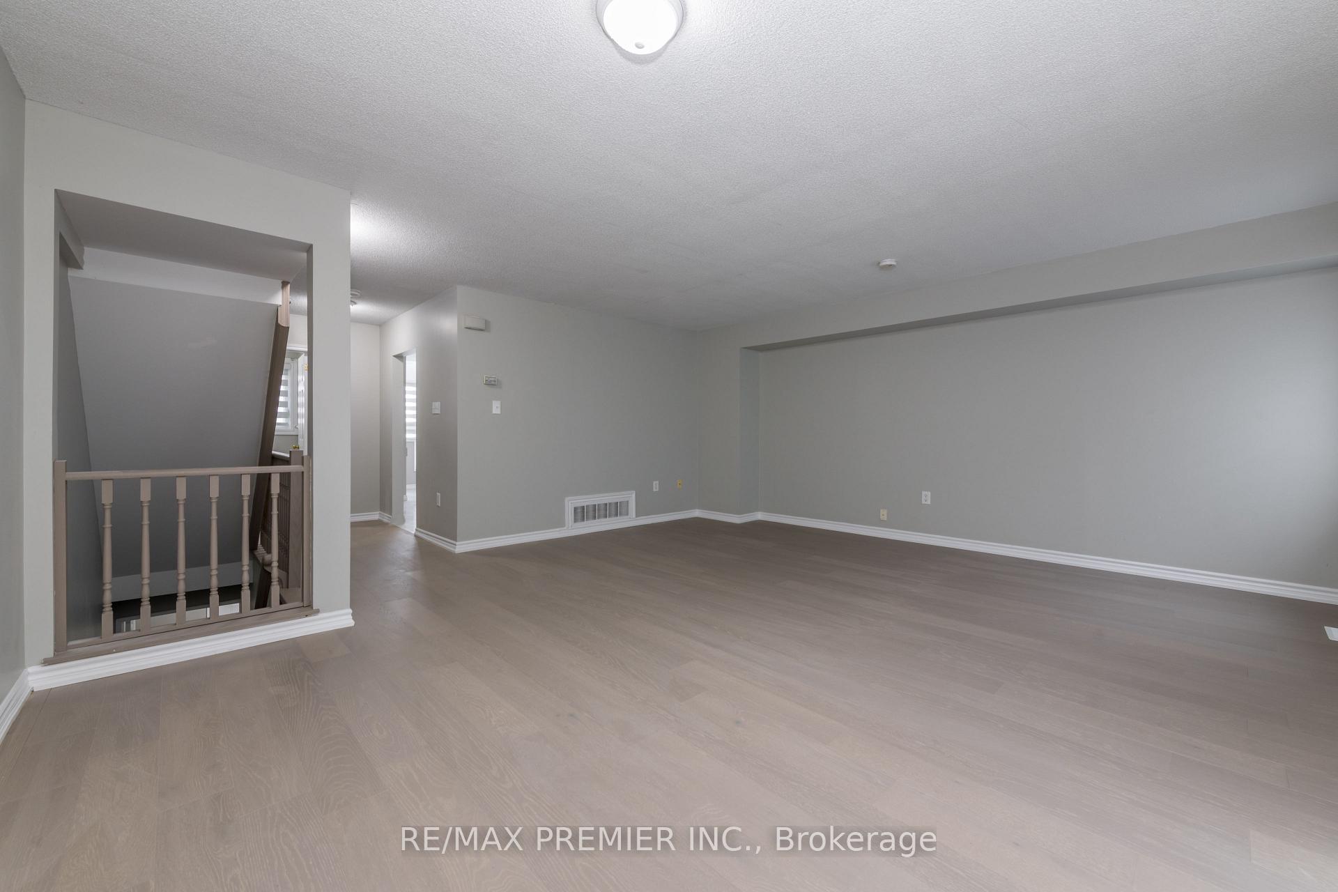 Photo 6 of 352 Duckworth Street, Barrie, Wellington — HOMEH