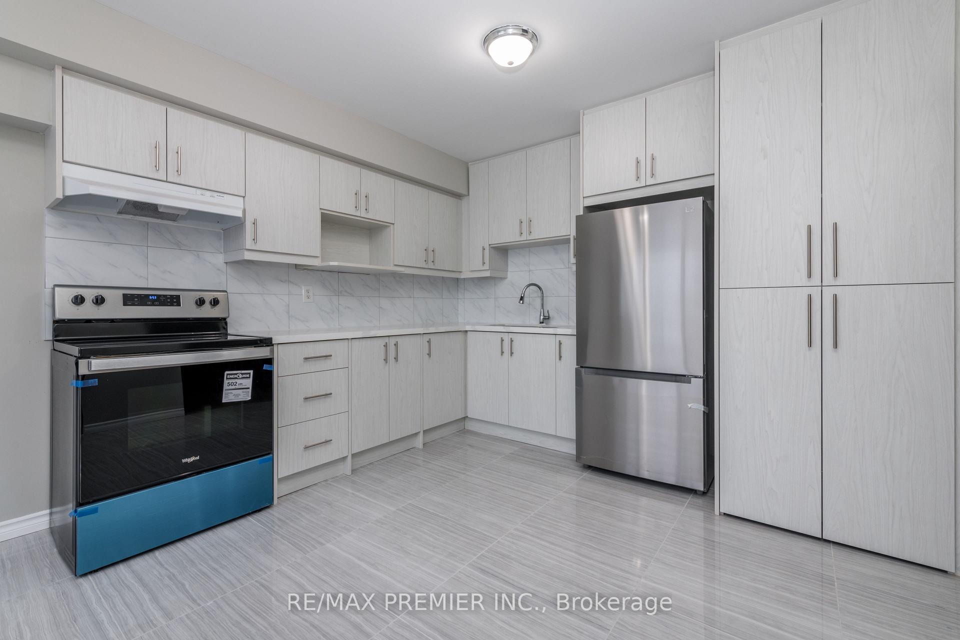 Photo 26 of 352 Duckworth Street, Barrie, Wellington — HOMEH