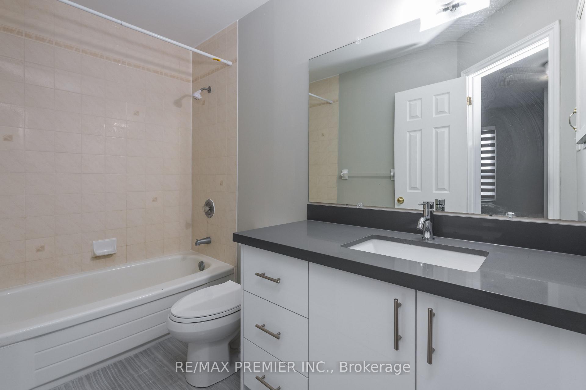 Photo 16 of 352 Duckworth Street, Barrie, Wellington — HOMEH