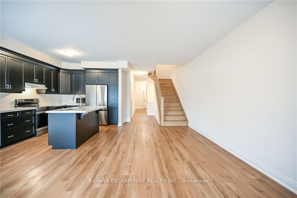 Photo 11 of 14 Bayberry Lane, Hamilton, Rural Flamborough — HOMEH