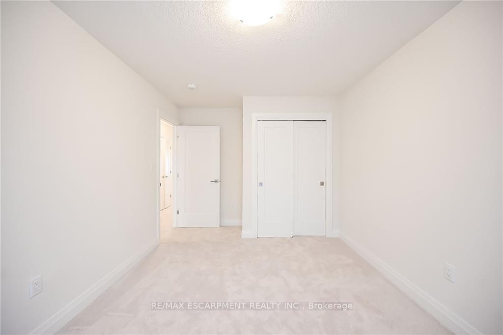 Photo 26 of 14 Bayberry Lane, Hamilton, Rural Flamborough — HOMEH